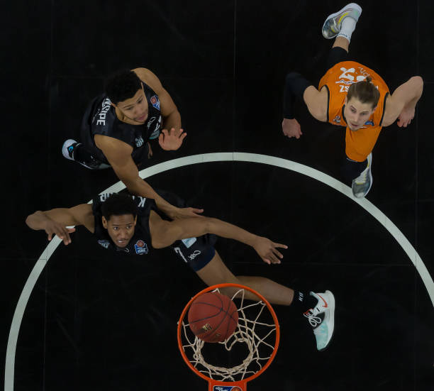 防守体系崩 防守体系崩