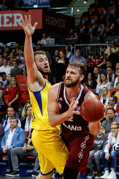 凭借其灵活 凭借其灵活